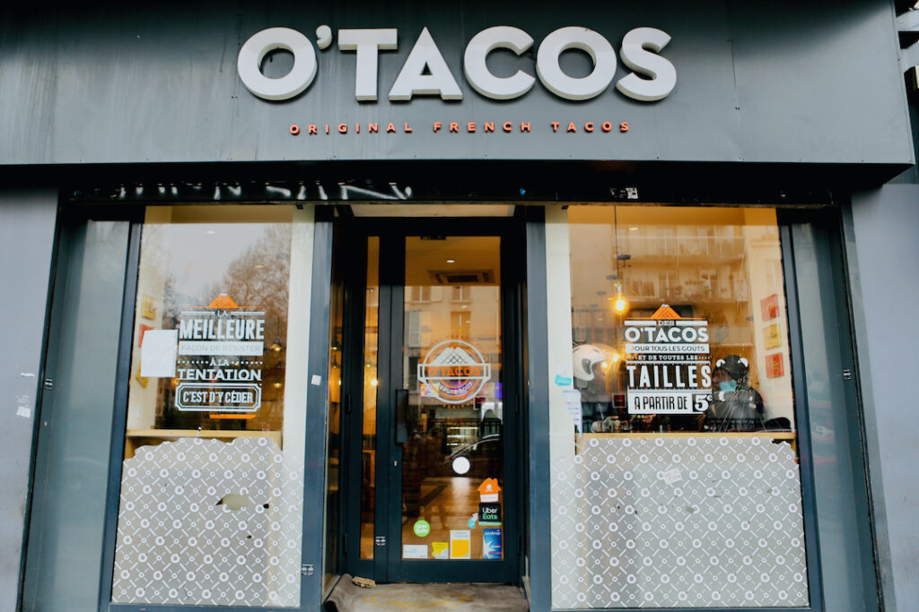 2 devanture enseigne otacos fastfood aubervilliers aucoindemarue93 lueursdinfo